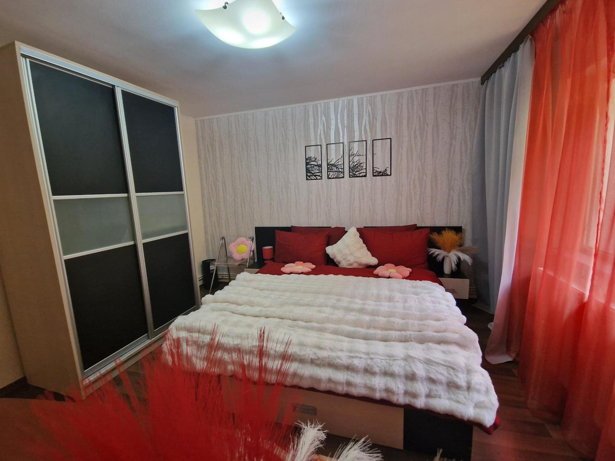 Apartament Red & Yellow 슬래닉몰도바 외부 사진