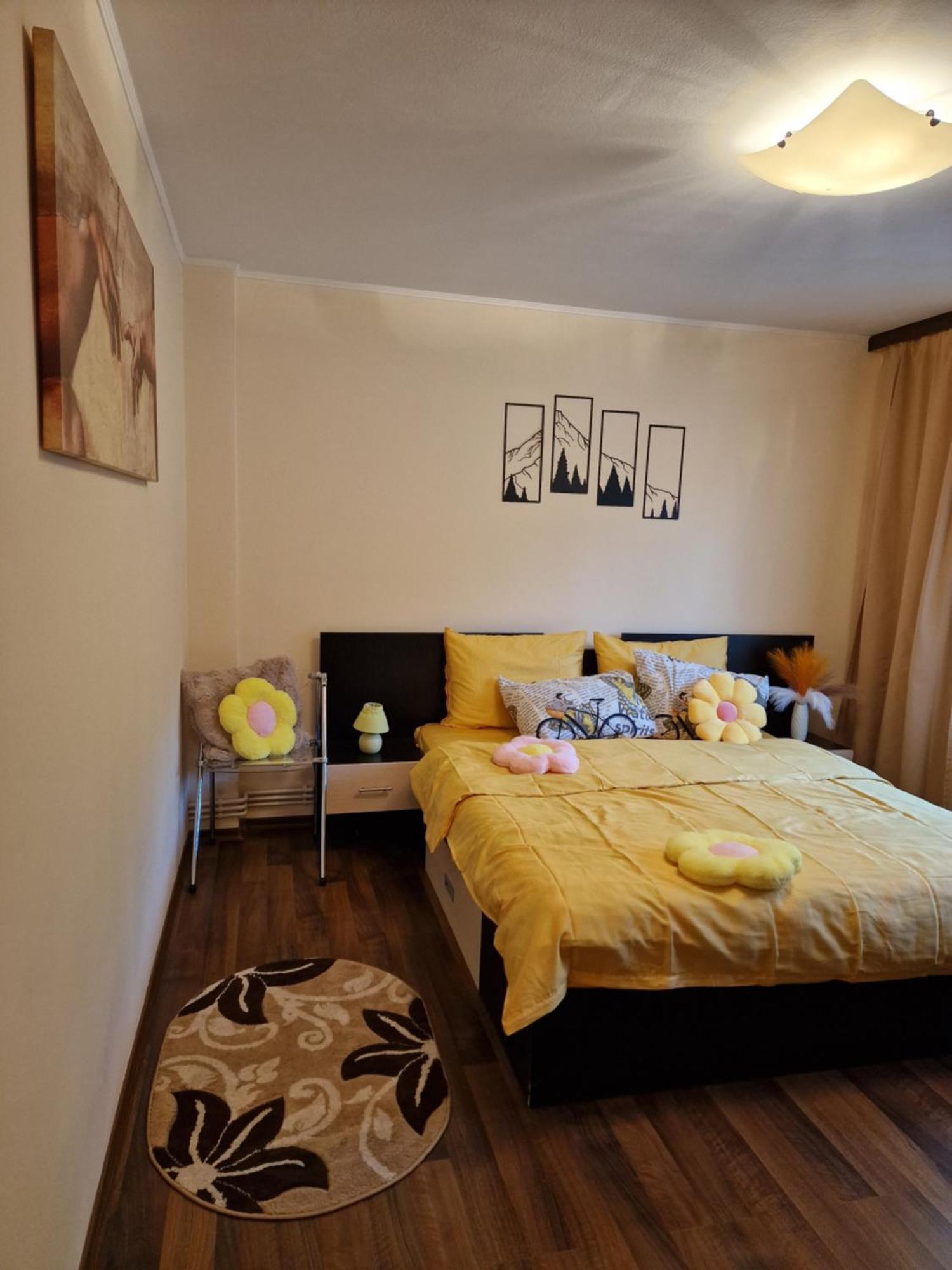 Apartament Red & Yellow 슬래닉몰도바 객실 사진