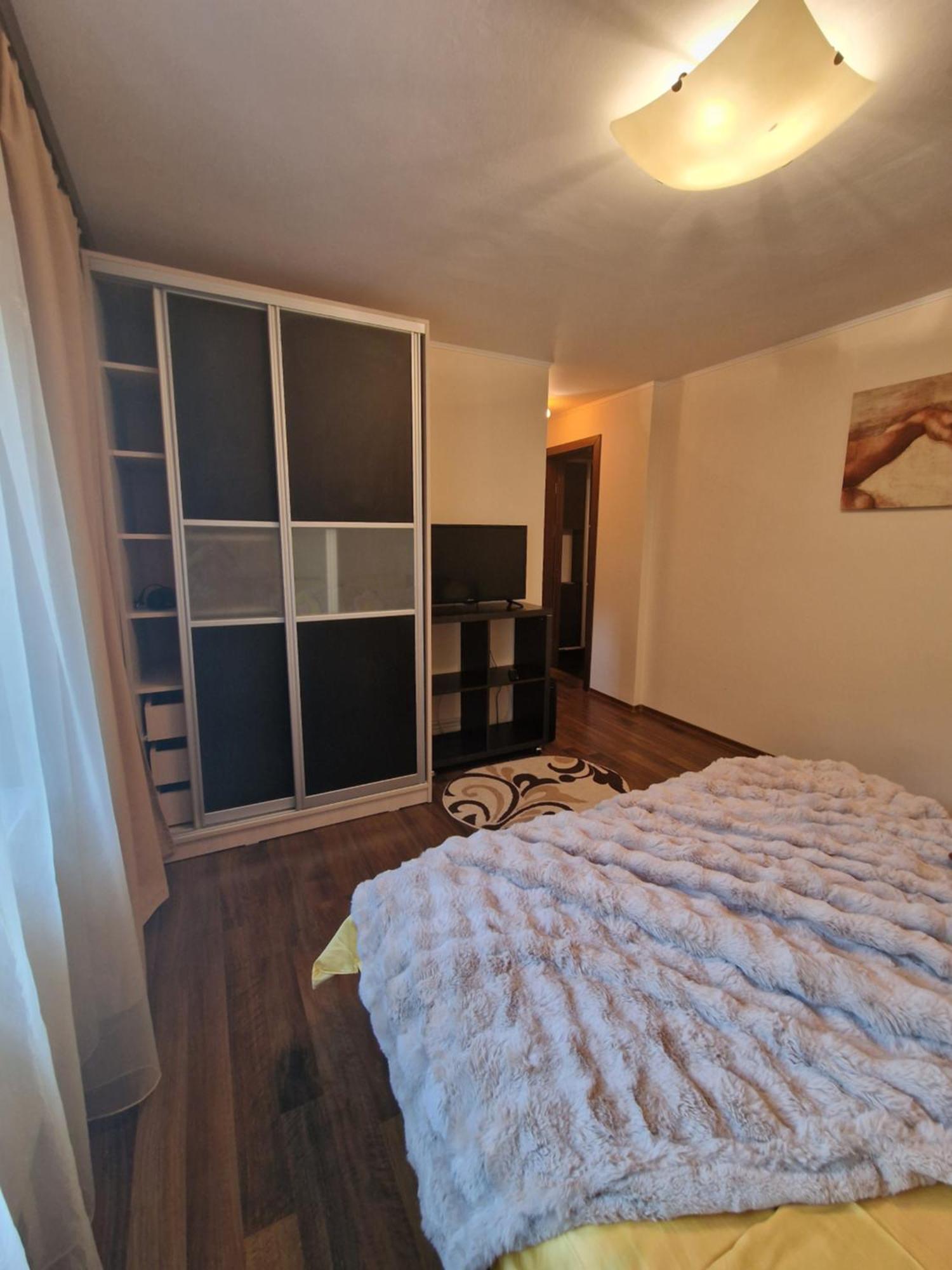Apartament Red & Yellow 슬래닉몰도바 외부 사진