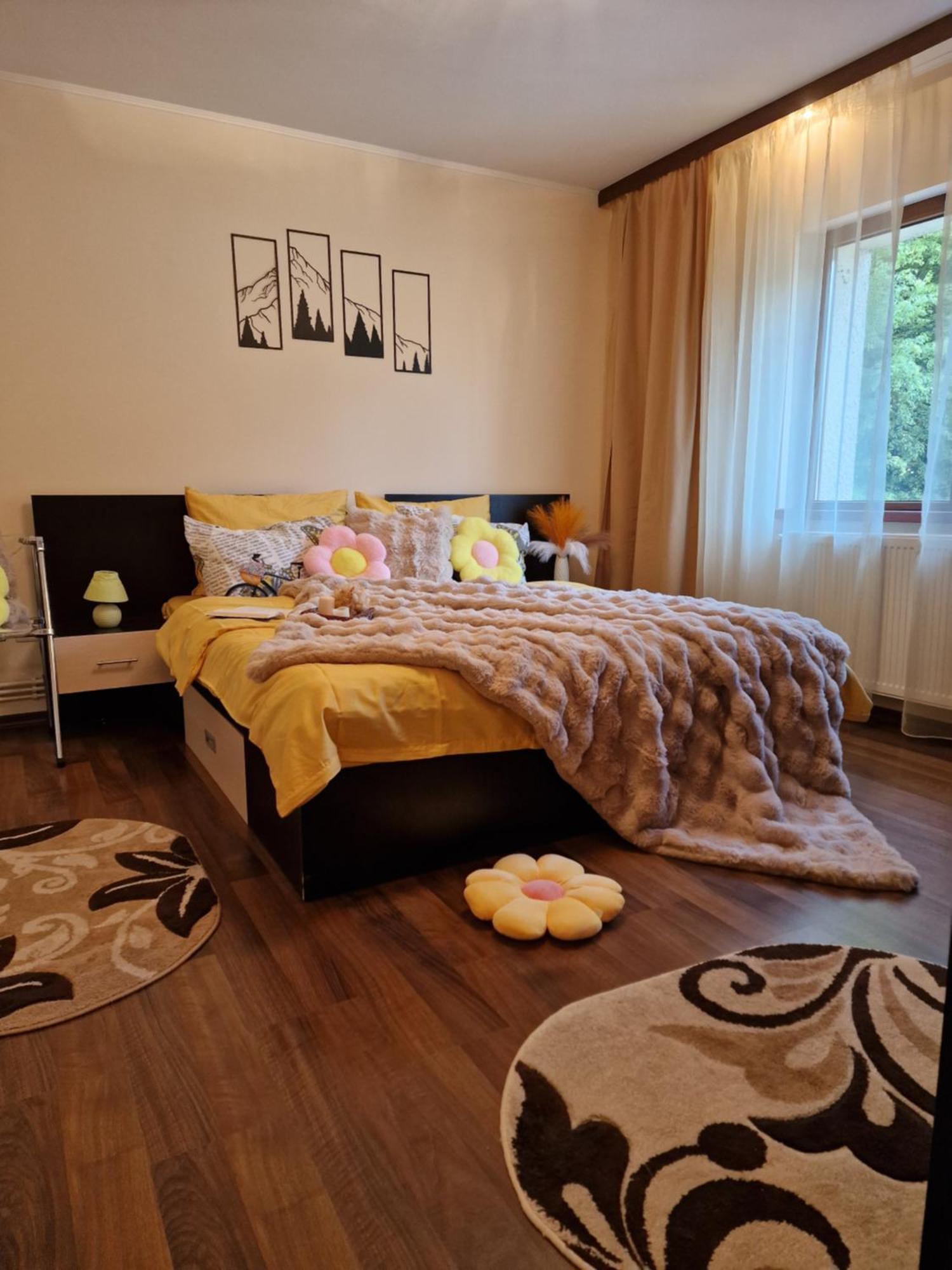 Apartament Red & Yellow 슬래닉몰도바 외부 사진